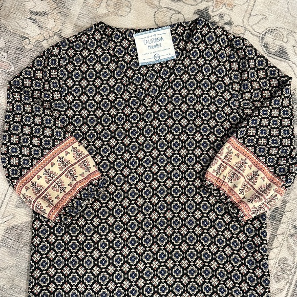 Sundress - Picture 2 of 5